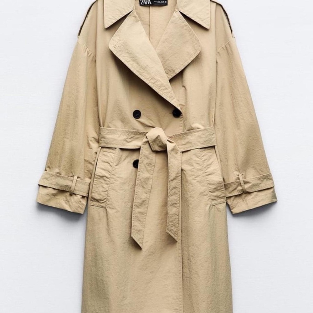 Zara Beige Outerwear